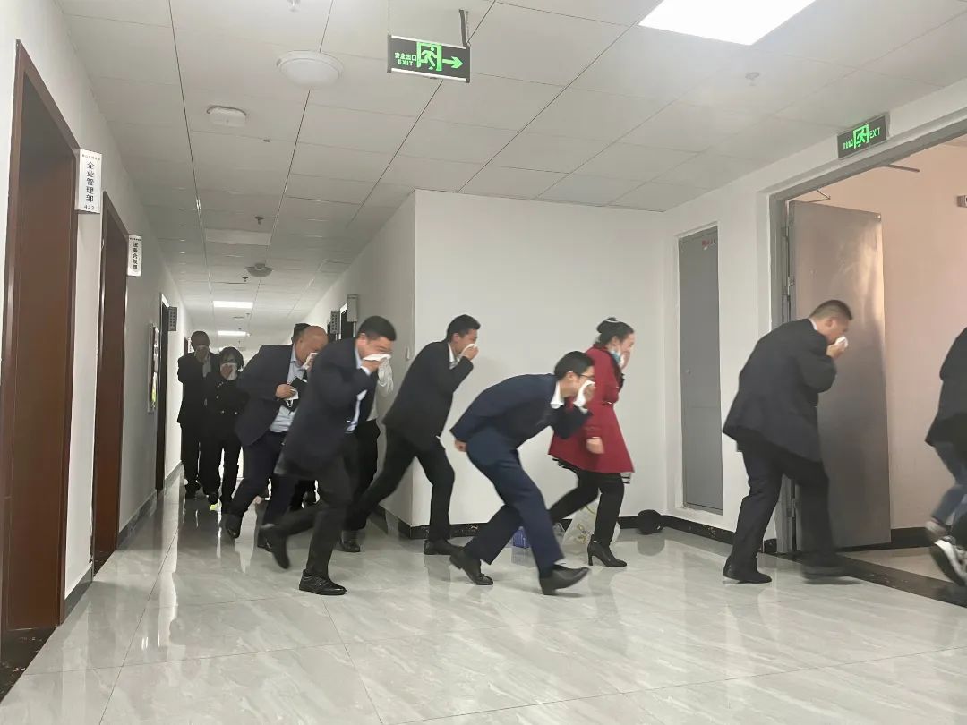 7眉山发展集团开展安全生产培训和消防应急疏散演练活动2.jpg
